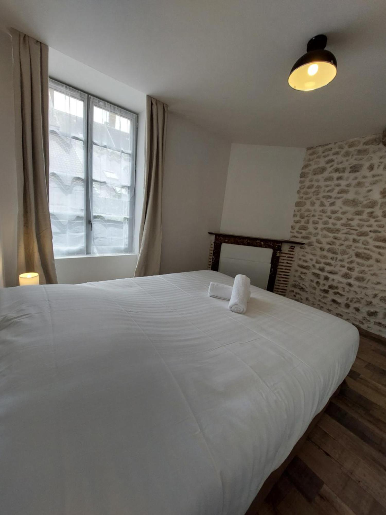 Appartements L'Hirondelle Beaugency Exterior photo